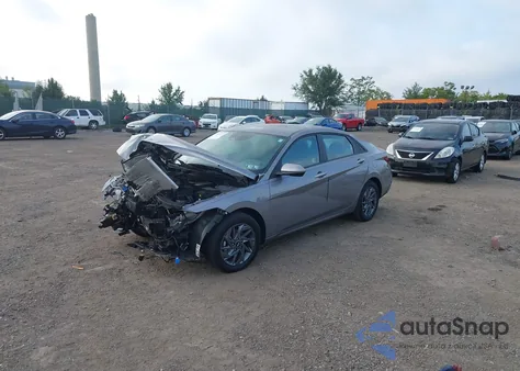 2024 Hyundai Elantra Sel z USA, uszkodzony, nr VIN KMHLM4DG9RU813807